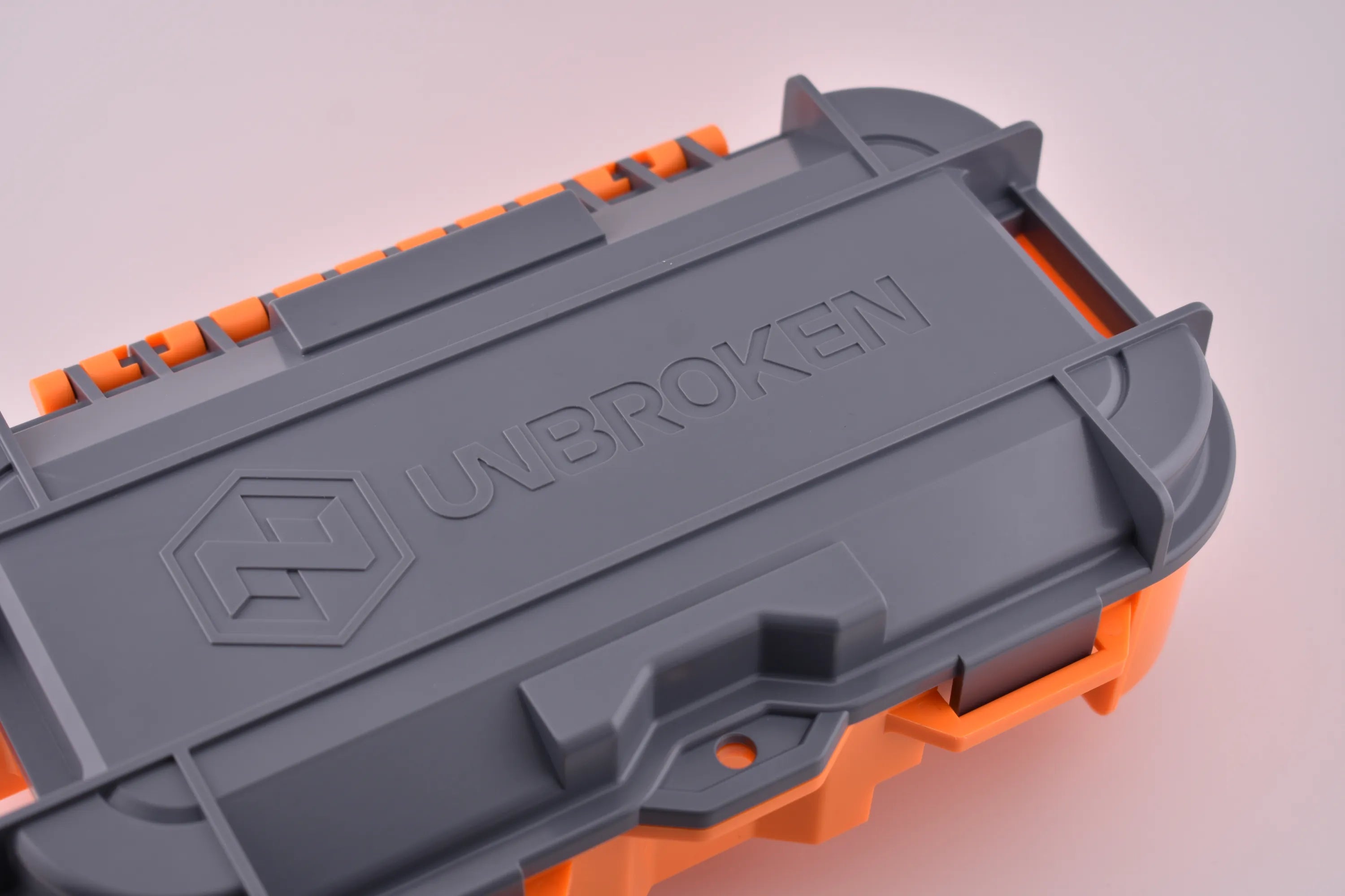 Tapa UNBROKEN: One